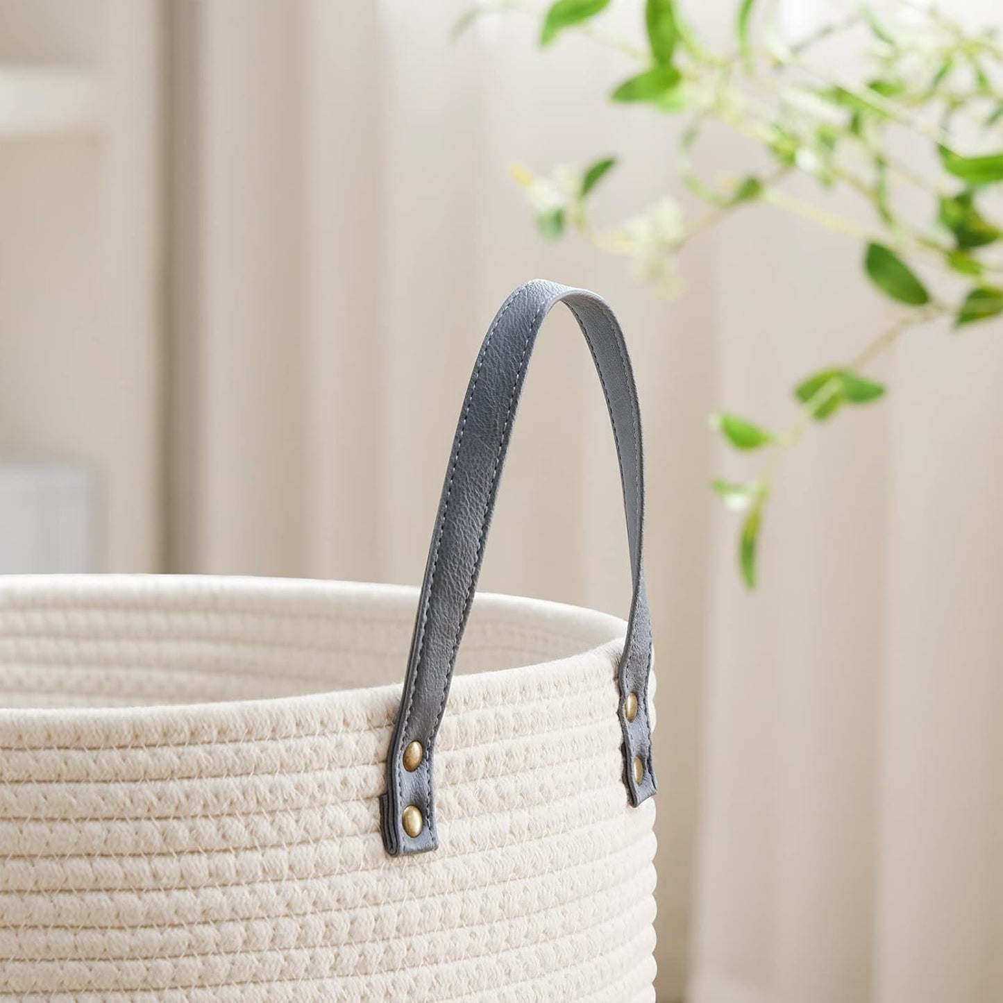 VIPOSCO Tall Laundry Basket, Large Dirty Clothes Hamper with Leather Handle, Woven Rope Storage Basket for Blanket, Toy In Living Room, Bathroom, Bedroom - 72L Grey & White