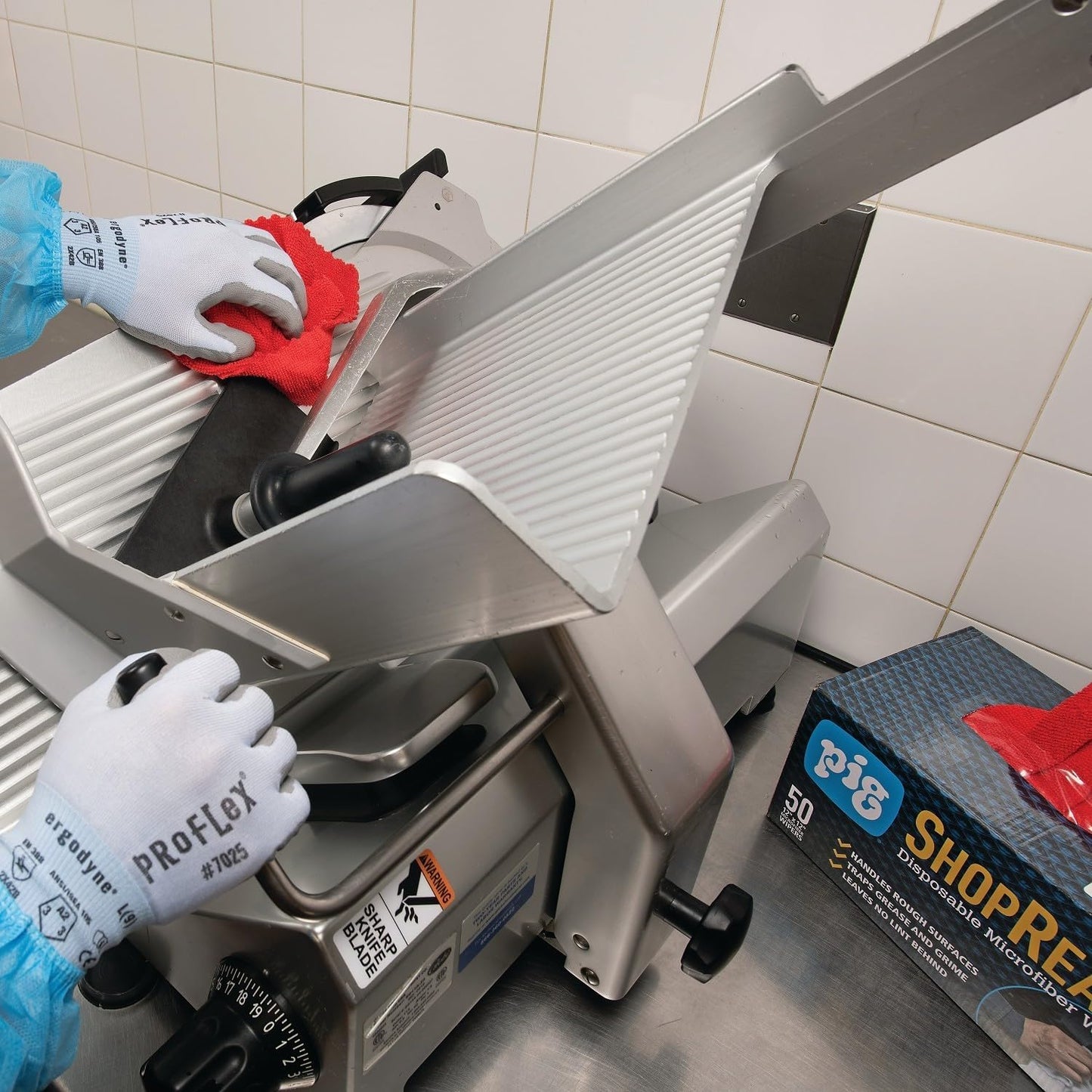 PIG ShopReady Microfiber Wipers| Durable Low-Lint Microfiber Rags | 50 per box | 12" W x 12" L | Red | PM50808-RD