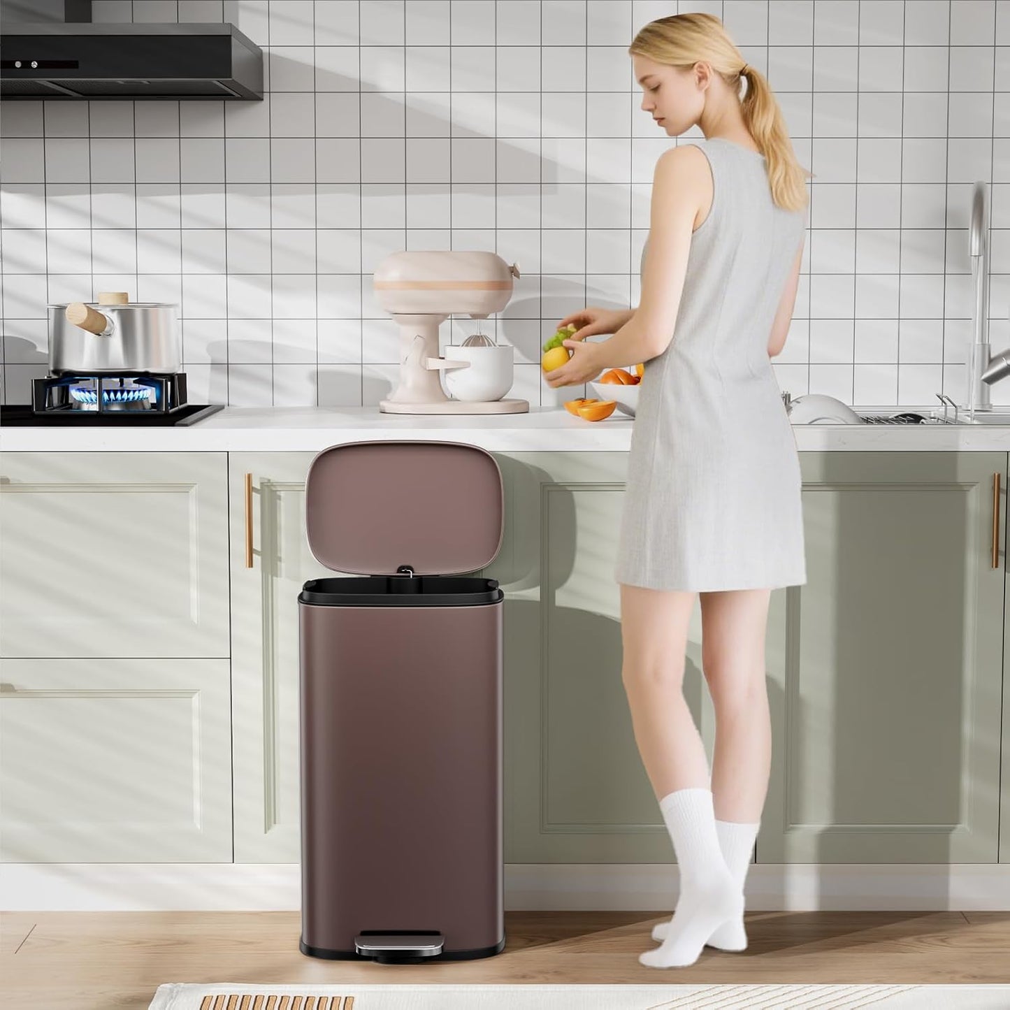 Arlopu 8 Gallon Step Trash Can, Stainless Steel Garbage Bin, Soft-Close Rubbish Bin with Removable Plastic Inner Bucket, Fingerprint-Proof, Lid Dustbin, Suit for Kitchen Home (Brown, 30L)