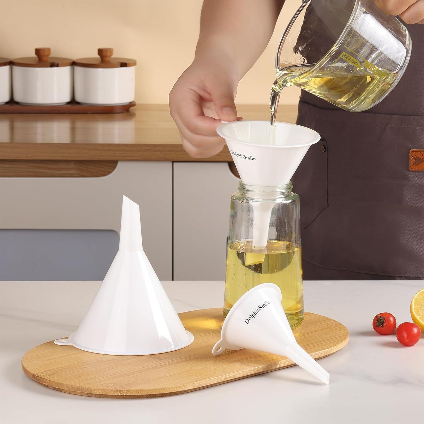 Plastic Kitchen Funnel Set of 3, Round Kitchen Funnels for Filling Bottles, Durable and Multifunctional Funnels for Filling Canning, Cooking, Lab or Car Oil (White)