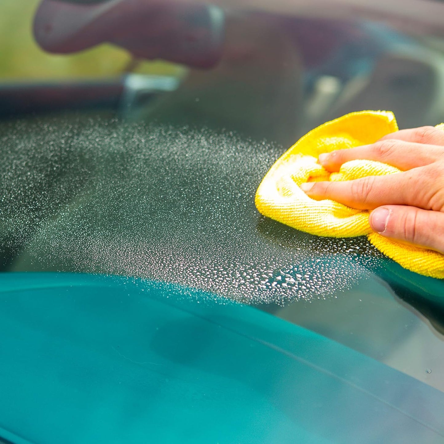 Invisible Glass 91163-4PK Premium Aerosol Glass and Window Cleaner for Auto and Home, Streak-Free, Ammonia-Free, Tint-Safe, 15 oz (Pack of 4)